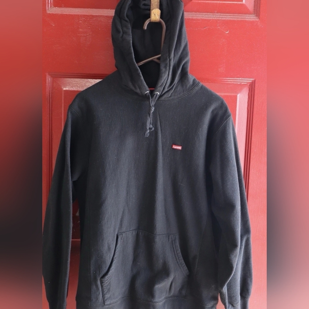 Supreme Small Box Logo